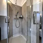 펜션 Cute House With Terrace And Garden