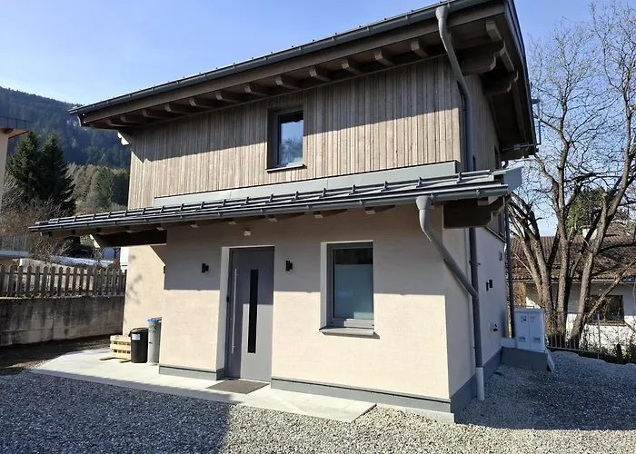 Cute House With Terrace And Garden بيت للعطل