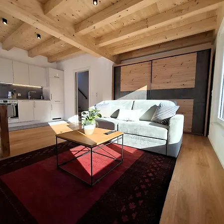 בית נופש Cute House With Terrace And Garden אינסברוק